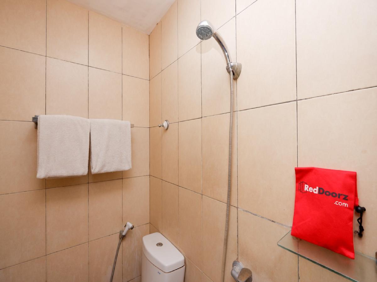 Reddoorz Plus @ Singosari Raya Semarang Exterior photo