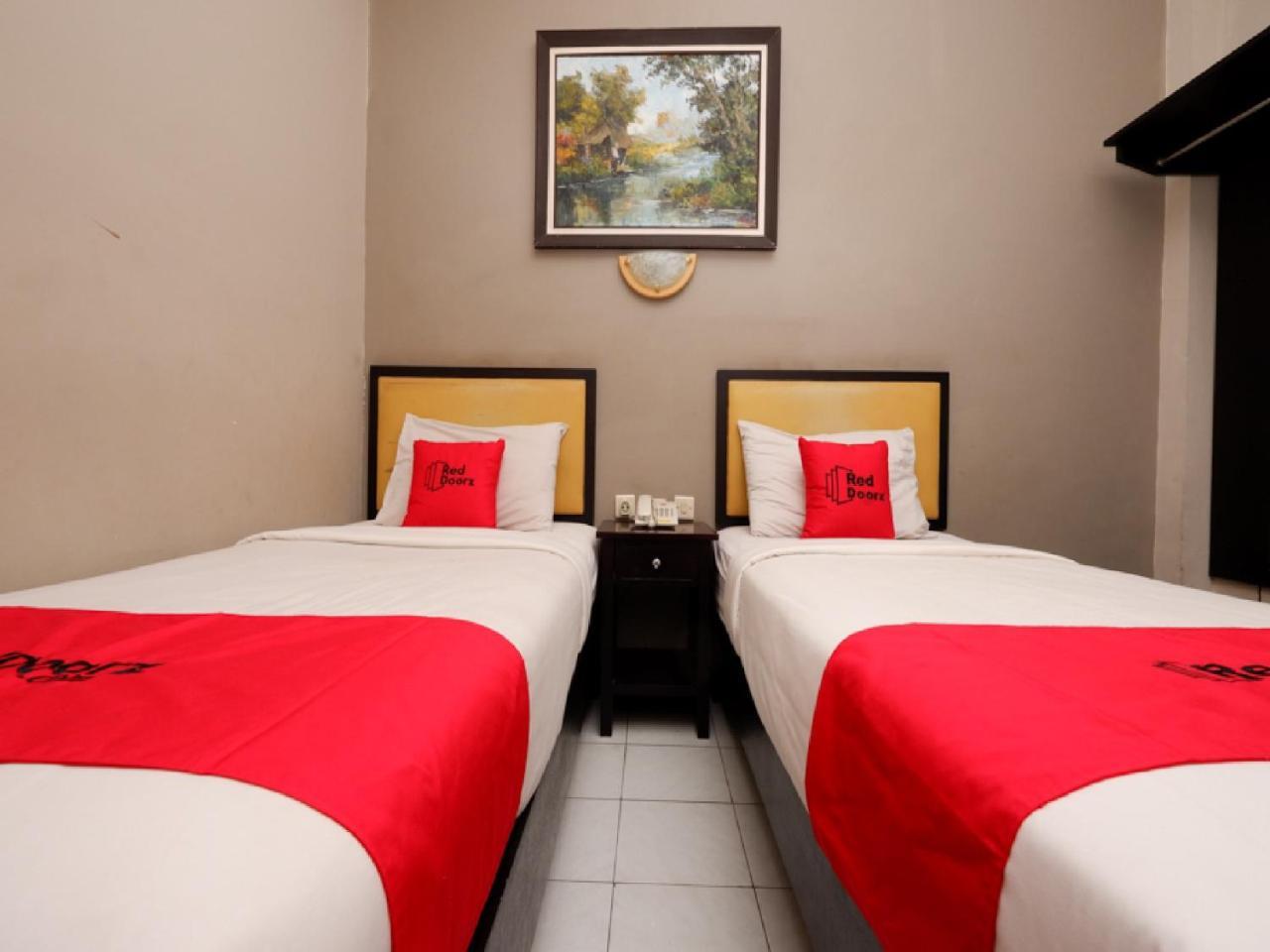 Reddoorz Plus @ Singosari Raya Semarang Exterior photo